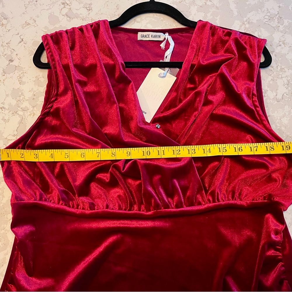 Elegant Burgundy Velvet Dress - Picture 3 of 5